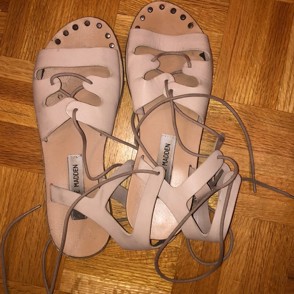Steve Madden Lace Up sandals